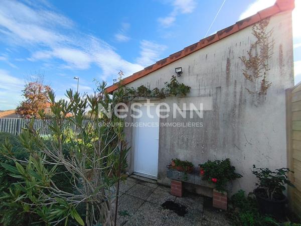 A vendre - Pavillon de plain-pied avec jardin et garage - Coeur de Vihiers - D5951
