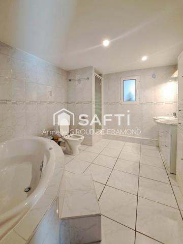 MULHOUSE – MAISON FAMILIALE AUX VOLUMES GÉNÉREUX !  169 m² habitables • 4 chambres • Double garage • 3 stationnements • Terrain 194 m²