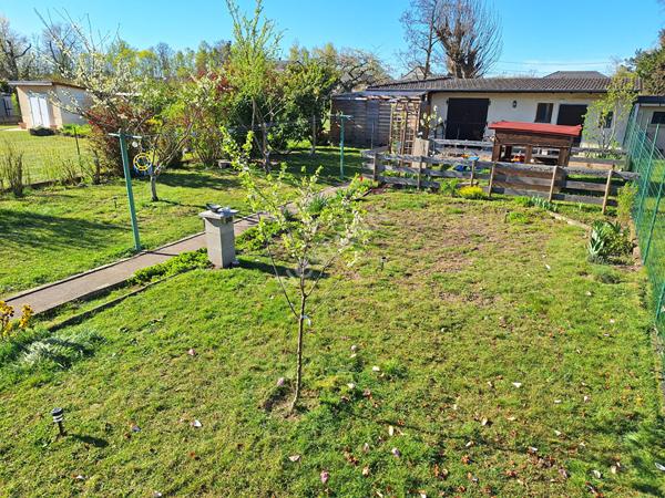 Maison Forbach - 3 Chambres - 137 m2 - Rue calme - proche commodités - Terrain 6,01 ares