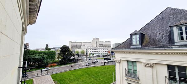 Magnifique duplex haussmannien hyper centre Nantes