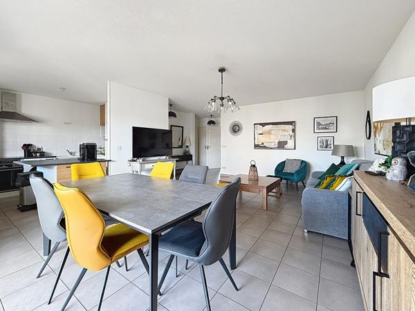 VICTOR HUGO - appartement 112 m² lumineux traversant 4 chambres 2 balcons 1 garage un stationnement