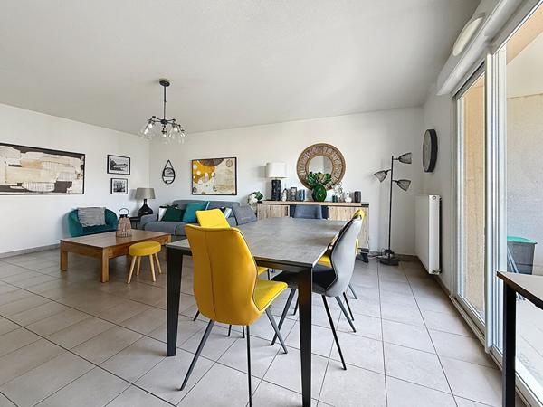 VICTOR HUGO - appartement 112 m² lumineux traversant 4 chambres 2 balcons 1 garage un stationnement