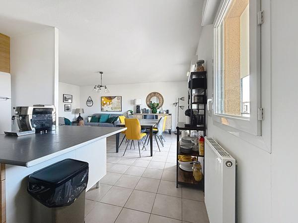 VICTOR HUGO - appartement 112 m² lumineux traversant 4 chambres 2 balcons 1 garage un stationnement