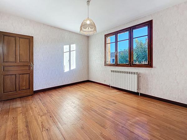 Bourg Les Valence les Chirouzes Maison 4 pièces de 118 m2 avec garage sur un terrain de 217m²