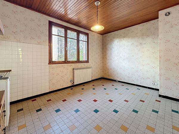 Bourg Les Valence les Chirouzes Maison 4 pièces de 118 m2 avec garage sur un terrain de 217m²