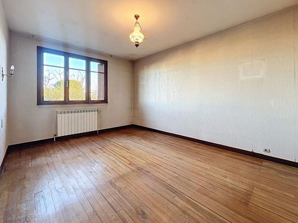 Bourg Les Valence les Chirouzes Maison 4 pièces de 118 m2 avec garage sur un terrain de 217m²