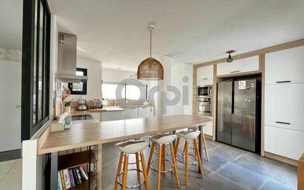 Maison à vendre    5 pièces • 165 m2 Saint-Xandre