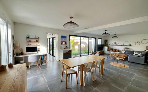 Maison à vendre    5 pièces • 165 m2 Saint-Xandre