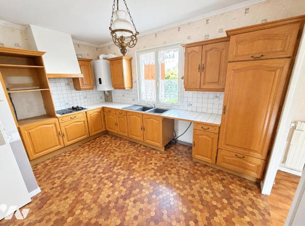 Maison familiale avec 3 chambres et sous-sol complet