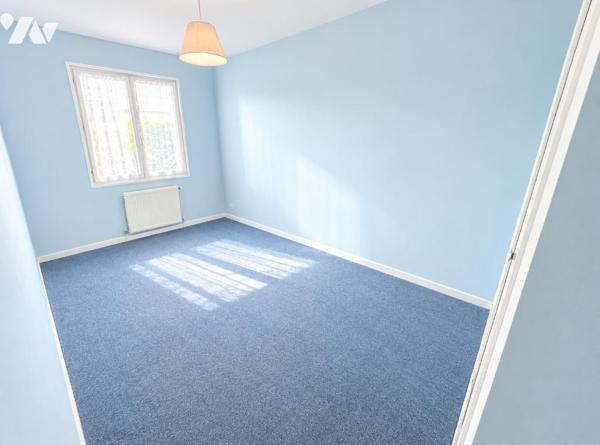 Maison familiale avec 3 chambres et sous-sol complet