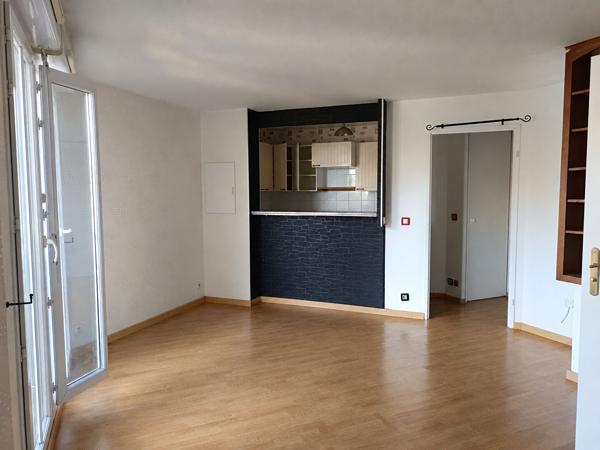 Studio avec parking _ Rosny-sous-Bois centre-ville