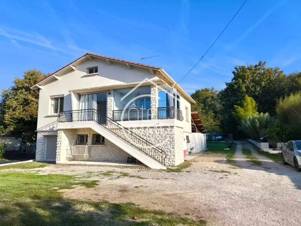 PRIGONRIEUX : Maison familiale rénovée de 135m² avec dépendance et jardin
