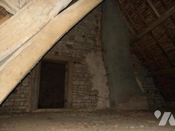 CLUGNAT (23) CREUSE,  A vendre charmante maison en pierres de 107 m² hab. comprenant au rez de ...