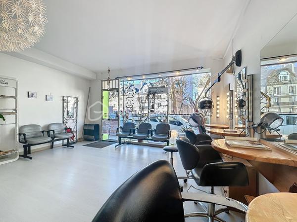 Local d activites de 50 m²