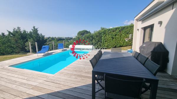 Maison récente 7 P louée meublée avec vue et piscine