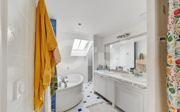 Maison à vendre    5 pièces • 150 m2 Senlis