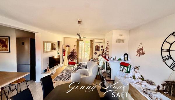 Villa de 95M2, 4 pieces et. 3ch avec piscine.