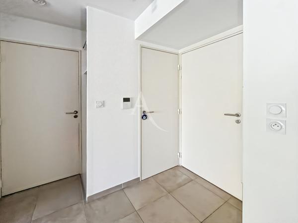 Appartement type 2 de 39 m2 , terrasse, et garage fermé à Marseille 13013