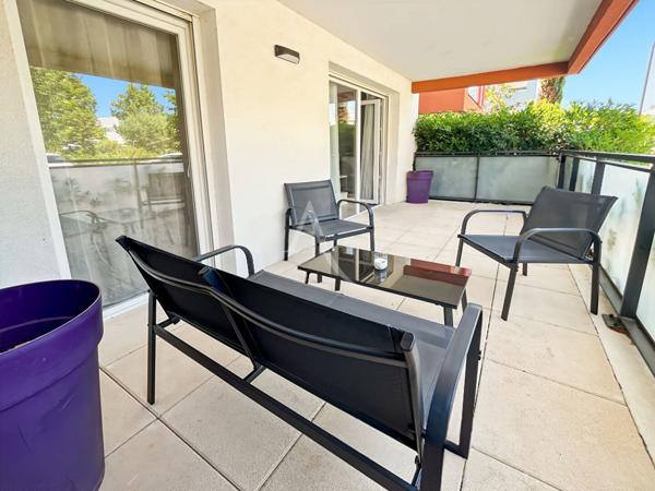 Appartement type 2 de 39 m2 , terrasse, et garage fermé à Marseille 13013