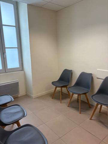 Bureaux professionnels de 58m² à louer TARBES (65) - Accessibilité PMR - Parking