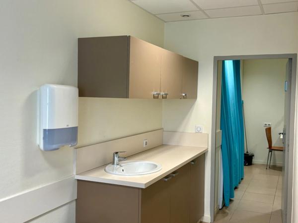 Bureaux professionnels de 58m² à louer TARBES (65) - Accessibilité PMR - Parking