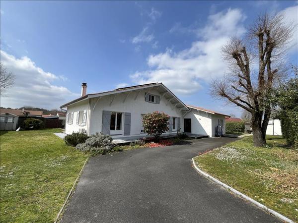 Maison à vendre |  Martignas-sur-Jalle |  8 pièces | 185 m²