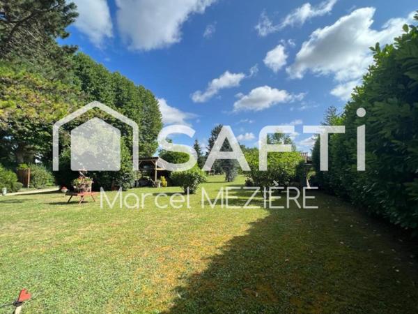 Magnifique terrain proche de SENS sans vis à vis , quartier recherché.