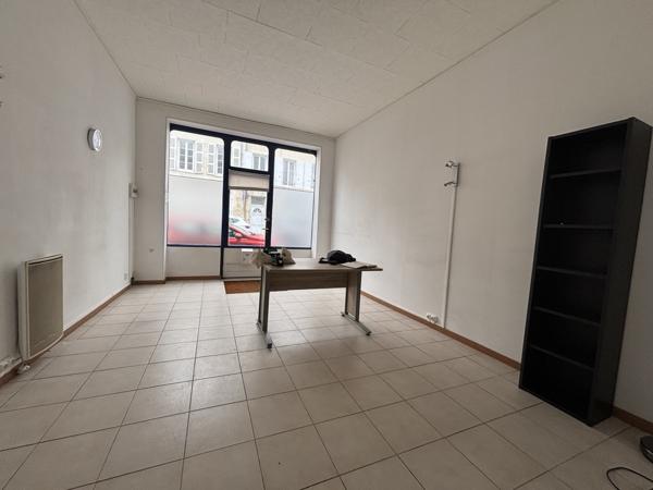 Local Commercial Professionnel hyper centre de Rochefort