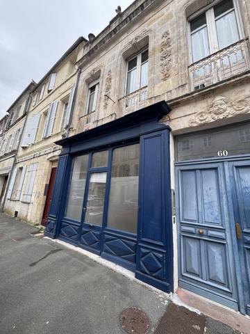 Local Commercial Professionnel hyper centre de Rochefort