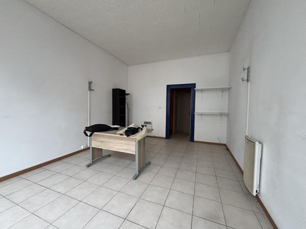 Local Commercial Professionnel hyper centre de Rochefort