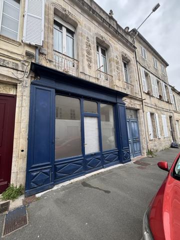 Local Commercial Professionnel hyper centre de Rochefort