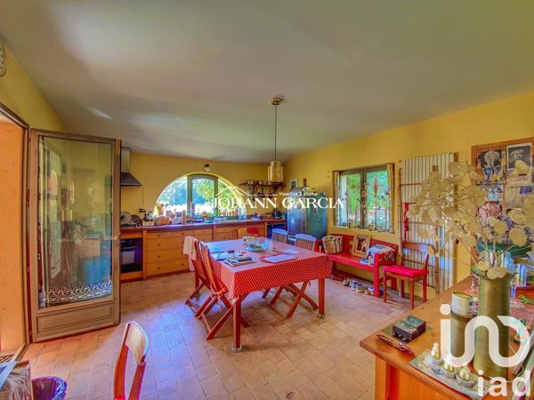 Mas 16 pièces de 360 m² à Malaucène (84340)