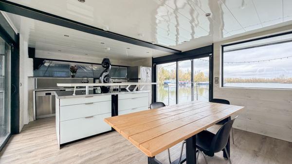 Péniche Bezons 184.6 m2