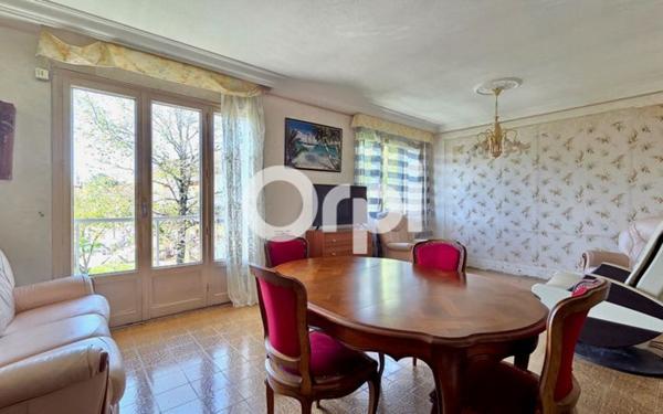 Maison à vendre    6 pièces • 130,20 m2 Décines-Charpieu