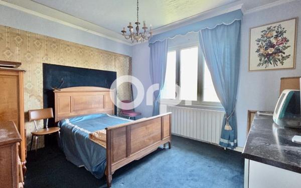 Maison à vendre    6 pièces • 130,20 m2 Décines-Charpieu