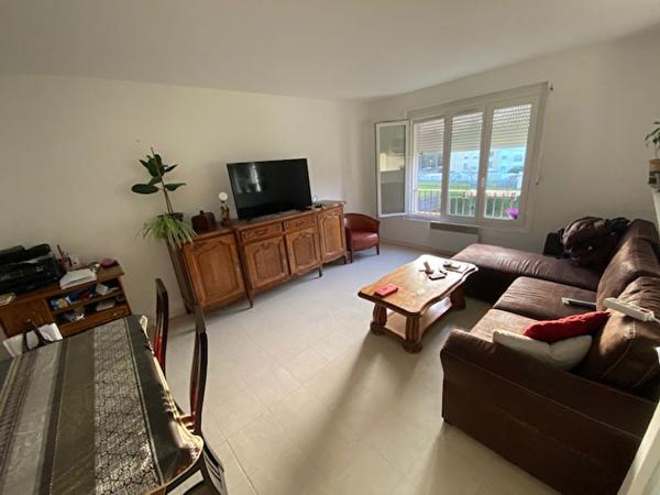 Appartement d'environ 85 m2 situé à Saint Mammes disposant de 3 chambres