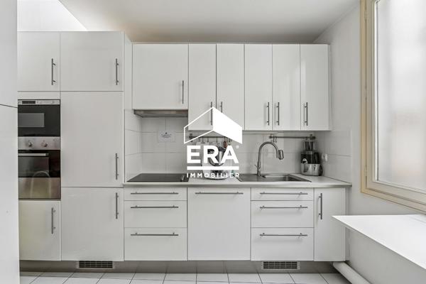 Appartement Paris 5 pièce(s) 115.15 m2