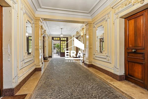 Appartement Paris 5 pièce(s) 115.15 m2