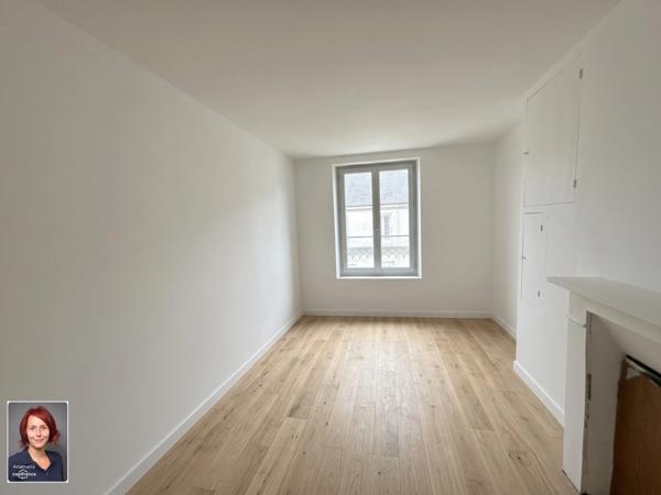 Au centre de Courville-Sur-Eure - maison de 83 m², trois chambres, vie de plain pied