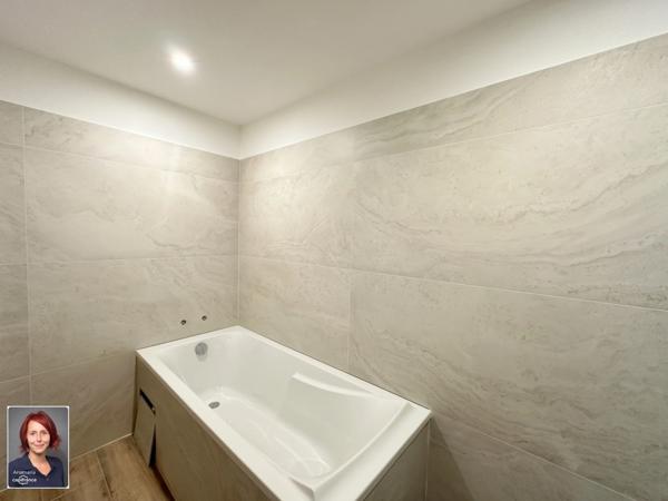 Au centre de Courville-Sur-Eure - maison de 83 m², trois chambres, vie de plain pied