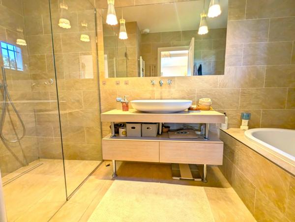 Immobilier Grimaud (83310) – Villa 185m2 – 1 768 000 €