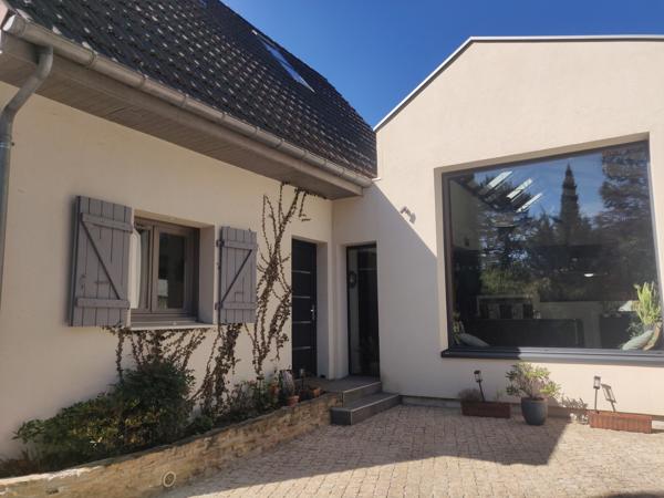 Crépieux limite Caluire belle maison familiale au calme d'une impasse