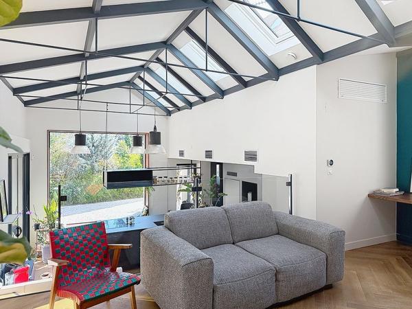 Crépieux limite Caluire belle maison familiale au calme d'une impasse