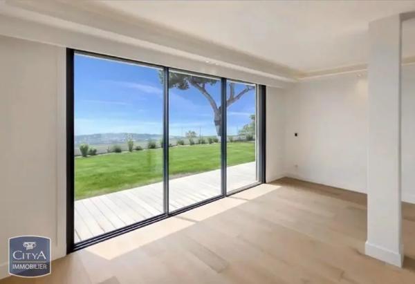 Maison à vendre 5 pièces 238m² Roquebrune-Cap-Martin (06190)