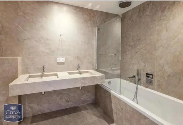 Maison à vendre 5 pièces 238m² Roquebrune-Cap-Martin (06190)