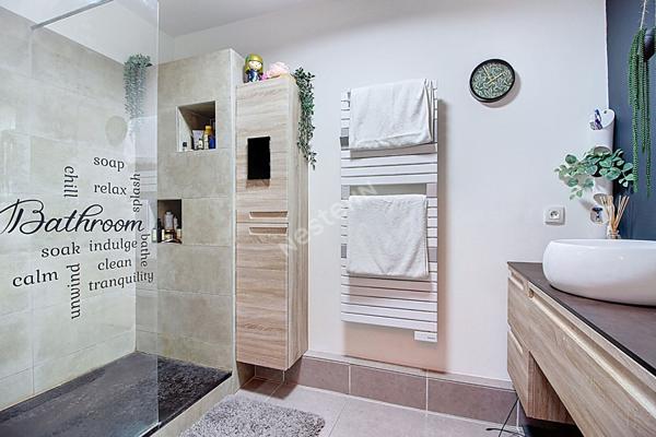 Marseille 13 -ème 14 -ème LES CHLOROPHYLLES -T3 lumineux avec grande terrasse, box et résidence récente