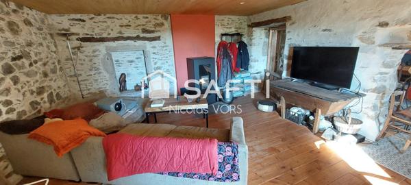 -A VENDRE- CASTRIEUX- Maison 160m2-terrain 5700 m2-288 000 euros