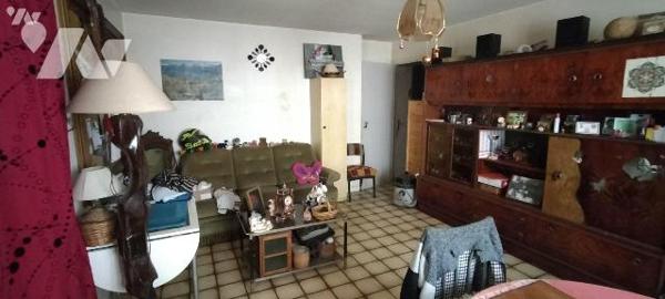 PROCHE TOUTES COMMODITES. Beau rendement pour cet ensemble de 3 maisons dont 2 louées + grand j...