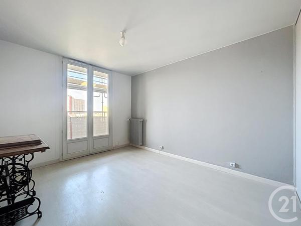 Appartement F4 à vendre  4 pièces - 64,53 m2 MELUN - 77