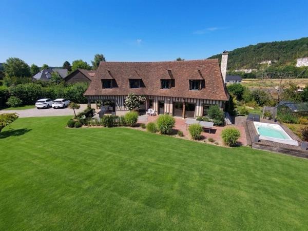 Maison à BROSVILLE, 27930 - 6 pièces 151m²